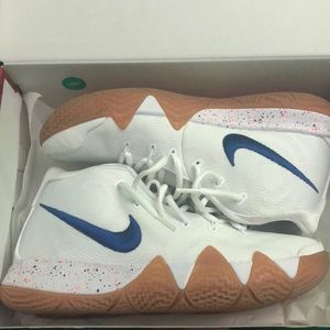 Kyrie 4 “Unlce Drew”